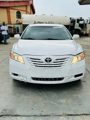 Toyota Camry LE 4dr Sedan (2.4L 4cyl 5A) 2009 White