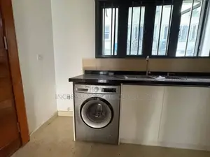 5bdrm Duplex in Admiralty Way, Lekki Phase 1 for rent