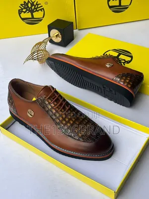 Luxury Men's Crocodile -Texture Leather Shoes.