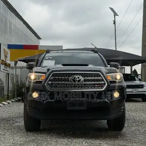 Toyota Tacoma 4dr Double Cab 2016 Black