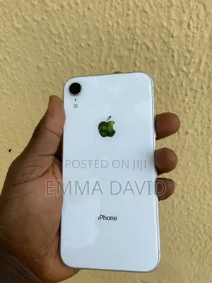 Apple iPhone XR 64 GB White