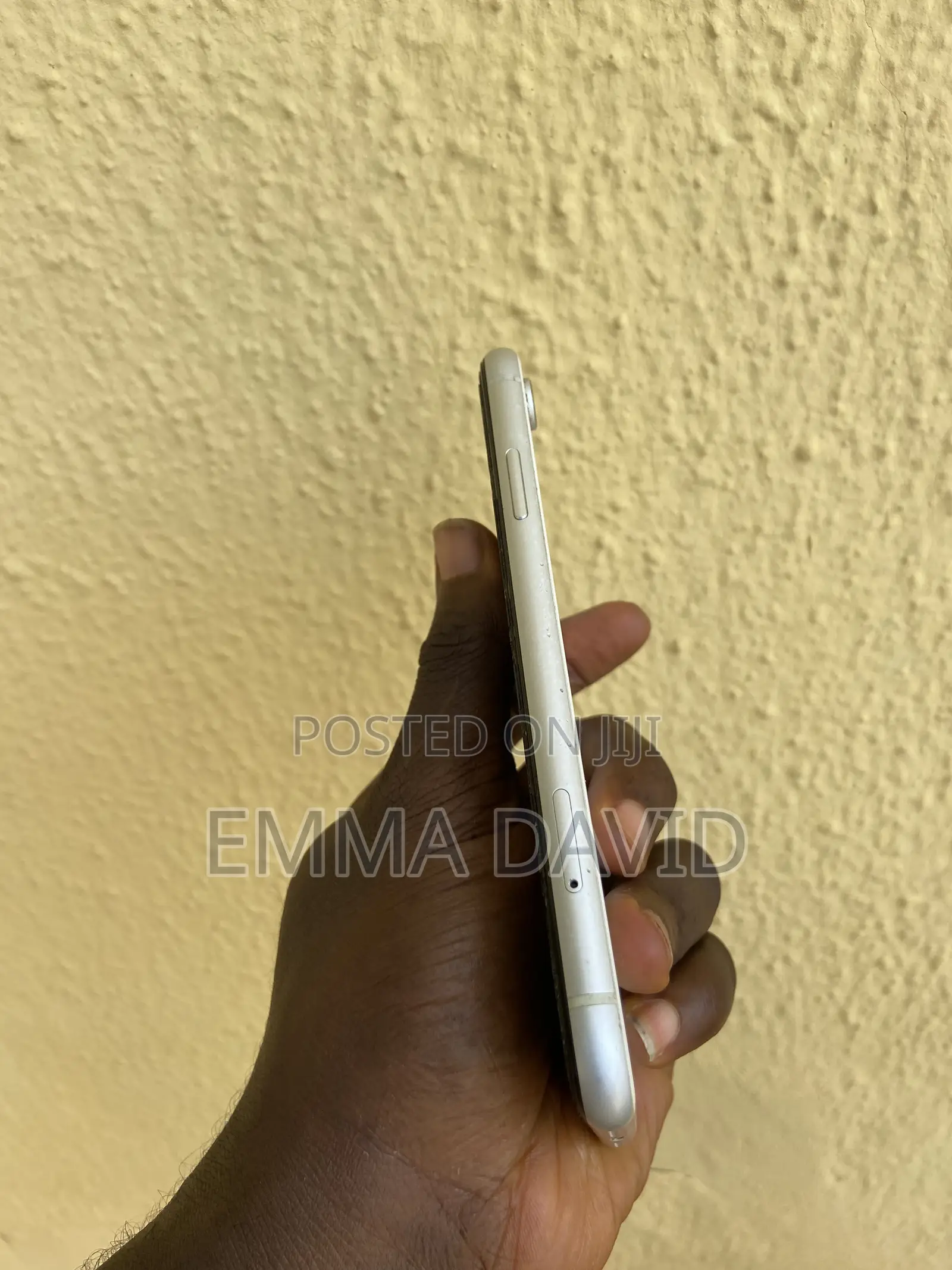 Apple iPhone XR 64 GB White