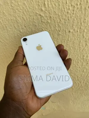 Apple iPhone XR 64 GB White