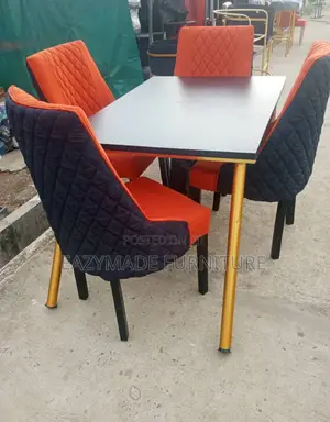 A 4 Chairs Dining Table