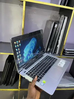 Laptop Asus X455LA 4GB Intel Core i5 SSD 128GB