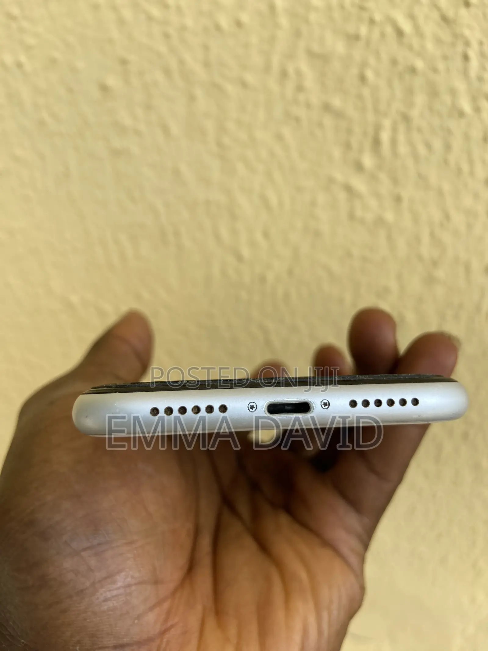 Apple iPhone XR 64 GB White