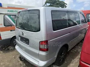 Volkswagen Transporter 2016 Silver