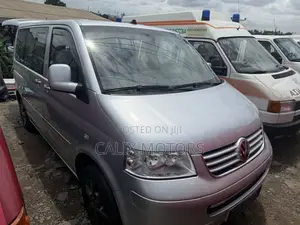 Volkswagen Transporter 2016 Silver