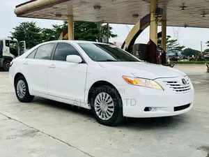 Toyota Camry LE 4dr Sedan (2.4L 4cyl 5A) 2009 White