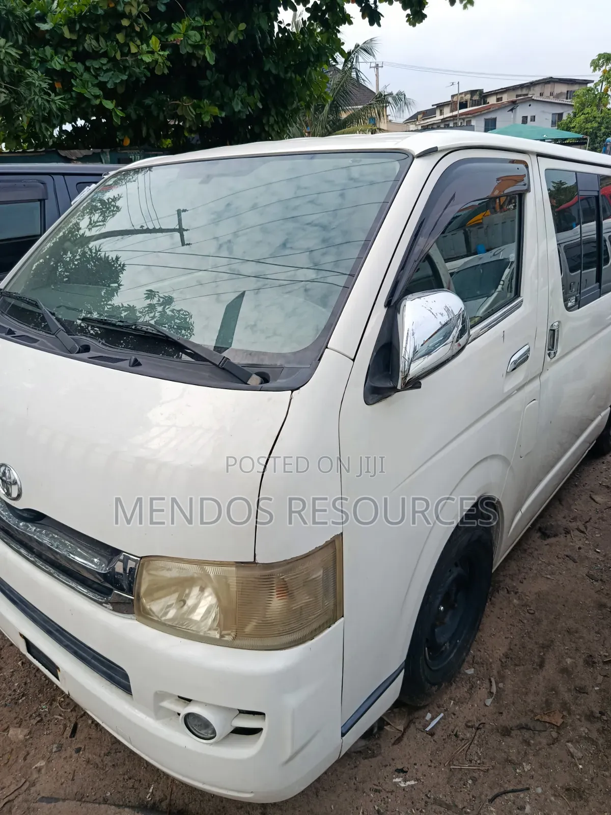 Toyota HiAce 2012 White