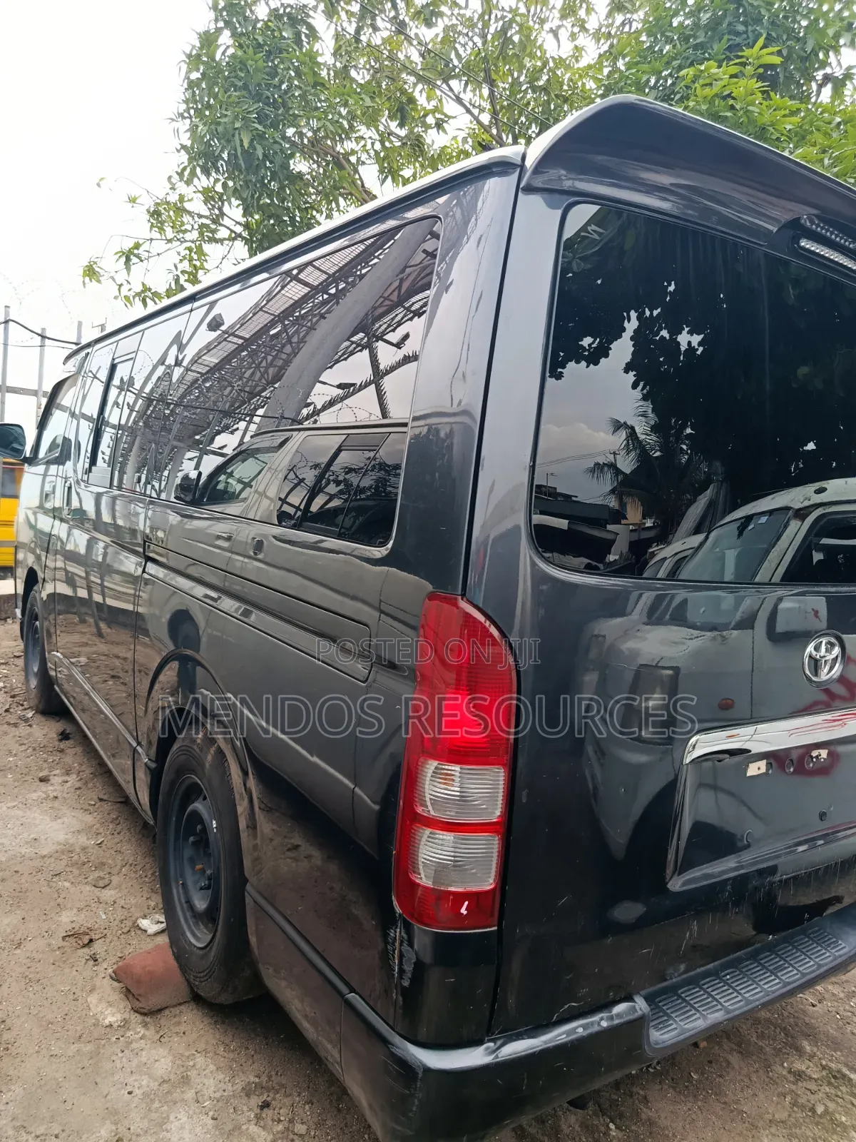 Toyota HiAce 2012 White