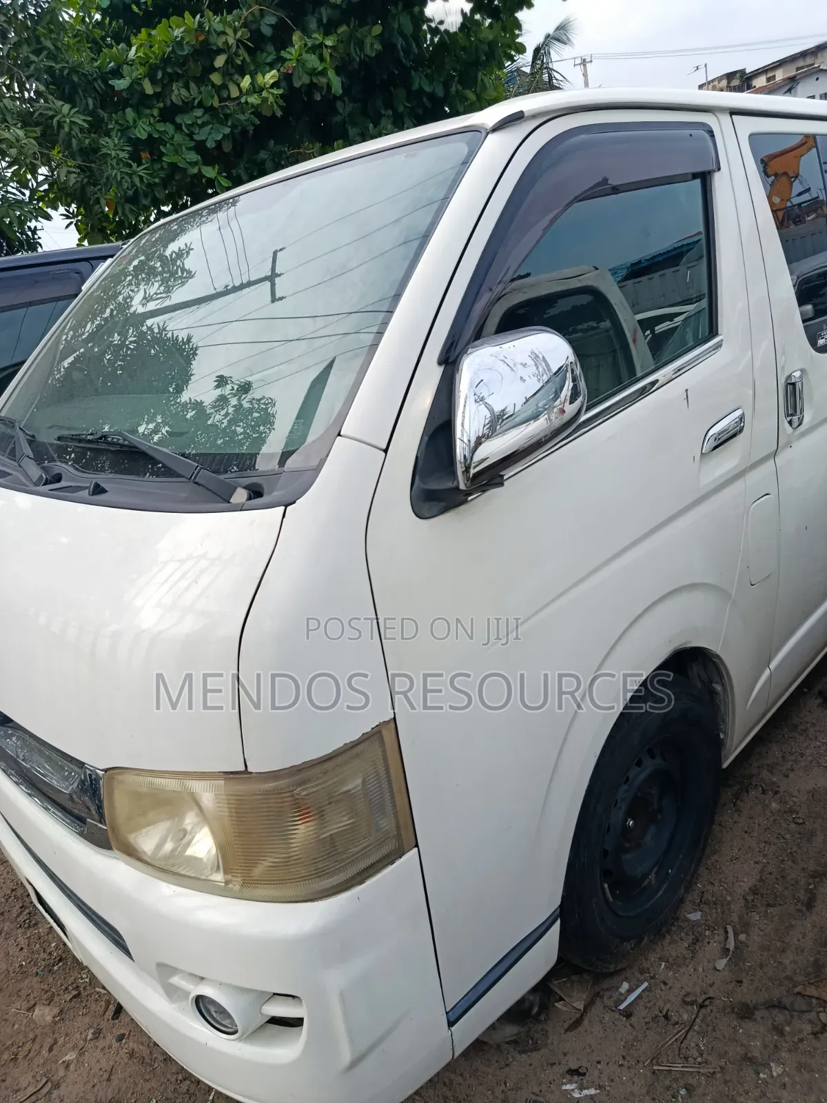 Toyota HiAce 2012 White