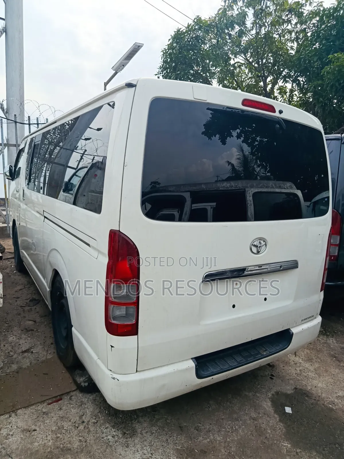 Toyota HiAce 2012 White