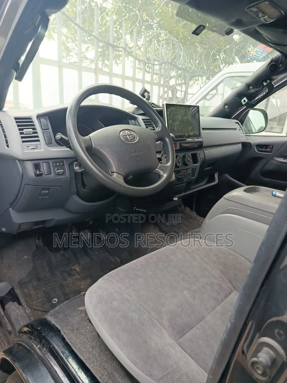 Toyota HiAce 2012 White