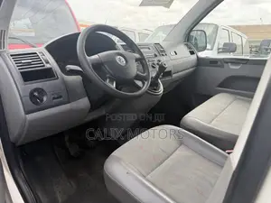 Volkswagen Transporter 2016 White