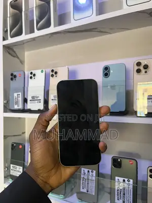 Apple iPhone 15 128 GB Green