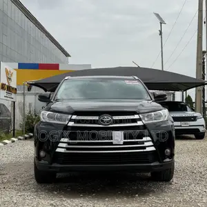 Toyota Highlander Limited 4dr SUV AWD (3.5L 6cyl 6A) 2015 Black