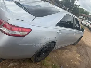 Toyota Camry 2010 Silver