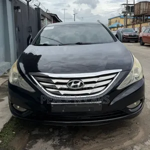 Hyundai Sonata Limited 2.0T Sedan (2.0L 4cyl 6A) 2011 Black