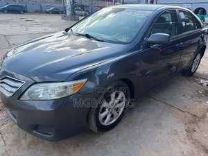 Toyota Camry 2011 Gray
