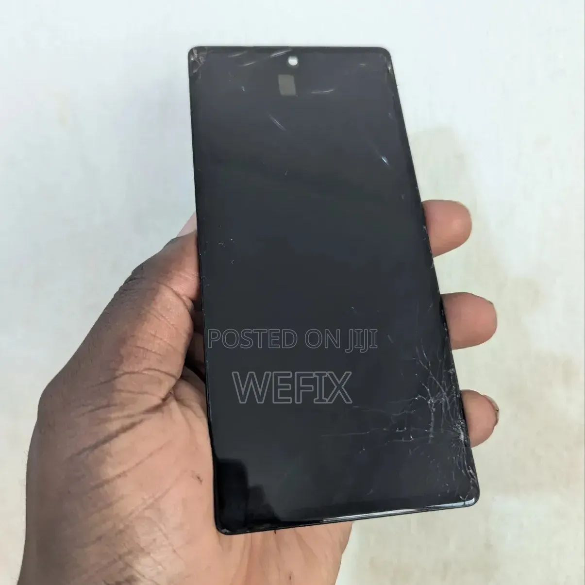 Google Pixel 6 Screen (Cracked)