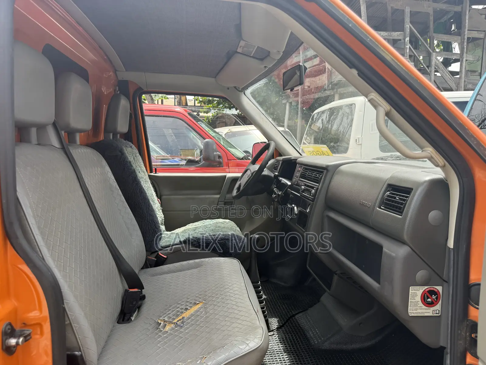 Volkswagen Transporter 2008 Orange