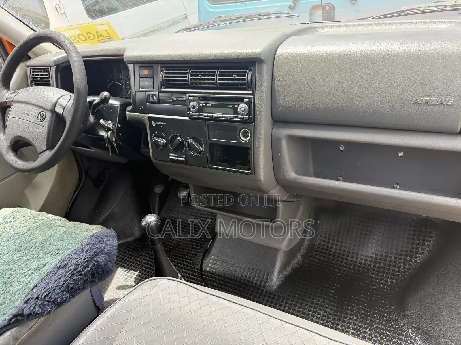Volkswagen Transporter 2008 Orange
