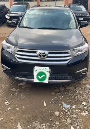 Toyota Highlander XLE 4dr SUV (3.5L 6cyl 6A) 2014 Black