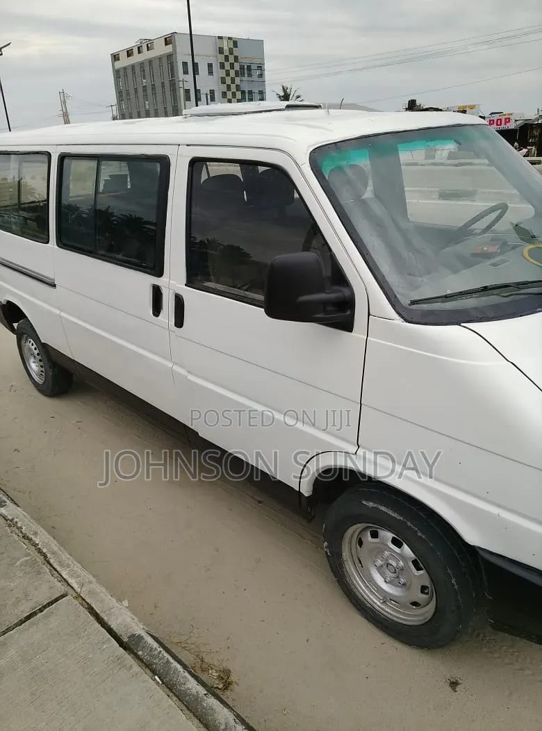 Volkswagen Transporter 2005 White