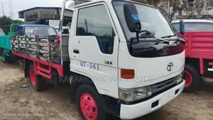 Toyota Dyna 200
