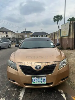 Toyota Camry LE 4dr Sedan (2.4L 4cyl 5A) 2008 Gold