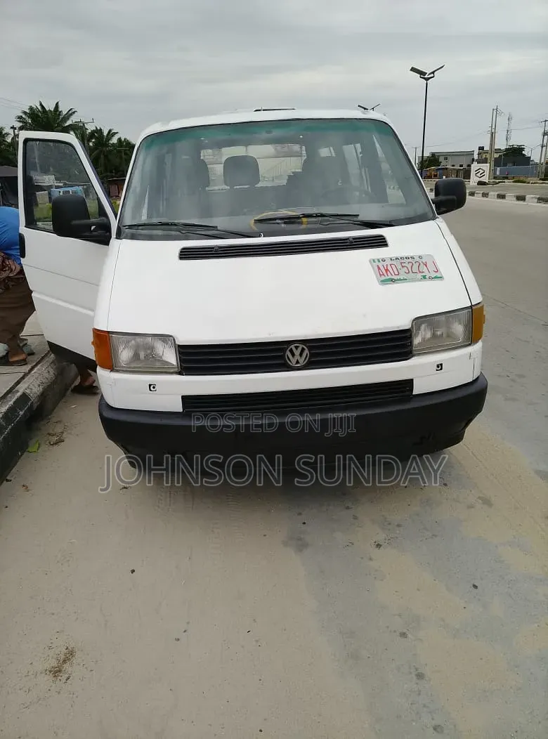 Volkswagen Transporter 2005 White