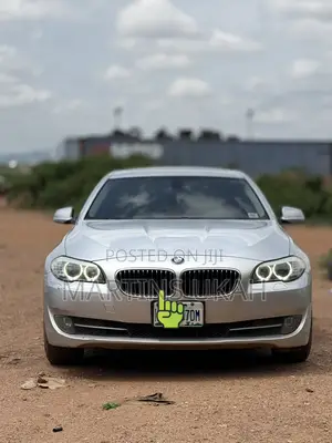 BMW 528i 2011 Silver