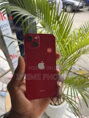 Apple iPhone 13 256 GB Red