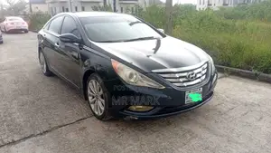 Hyundai Sonata SE Sedan FWD (2.4L 4cyl 6A) 2011 Black
