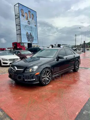 Mercedes-Benz C300 Luxury 4Matic Sedan AWD (3.5L 6cyl 7A) 2013 Black
