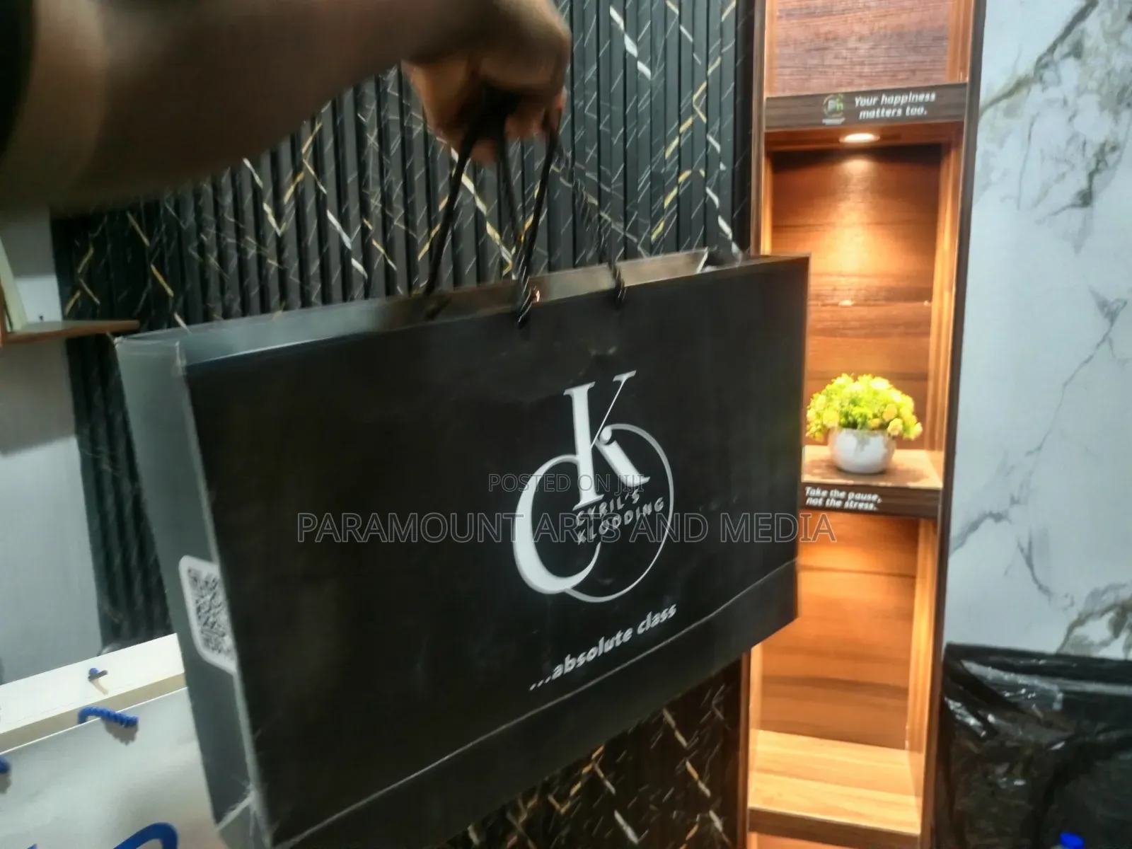 Xtra Large Size Paper Bag.
