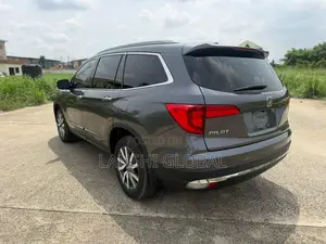Honda Pilot Elite 4dr AWD (3.5L 6cyl 9A) 2016 Gray