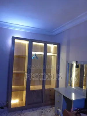 Glass Door Wadrobe