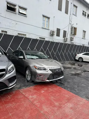 Lexus ES 350 FWD 2017 Gold