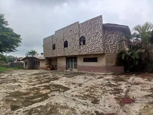 10bdrm Duplex in Agodi for sale