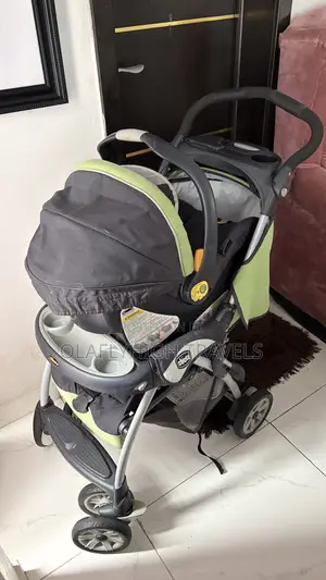 2 in 1 Chicco Stroller and Baby Carrier