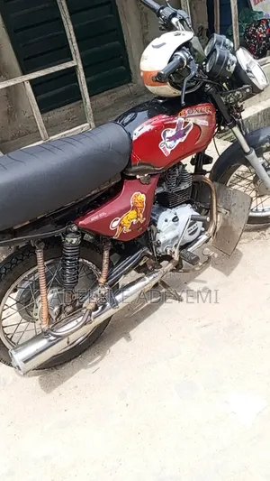 Bajaj Boxer 100 2022 Red