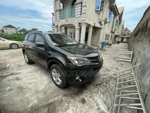 Toyota RAV4 2013 Green