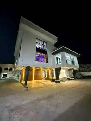 9bdrm Duplex in Guzape District for sale