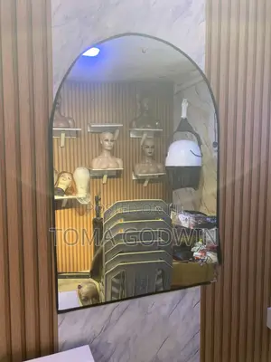Salon Mirror