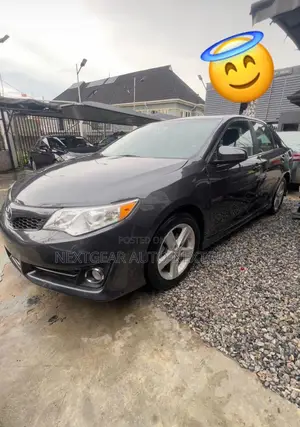 Toyota Camry 2012 Gray