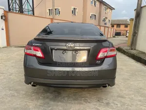 Toyota Camry 2011