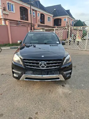 Mercedes-Benz M Class ML350 4dr SUV (3.5L 6cyl 7A) 2015 Black