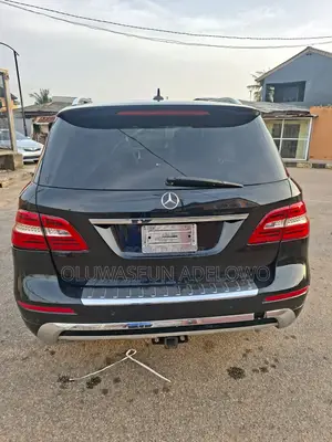 Mercedes-Benz M Class ML350 4dr SUV (3.5L 6cyl 7A) 2015 Black